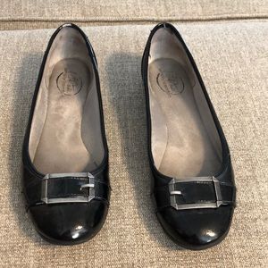 Lifestride black flats with buckle, 7.5